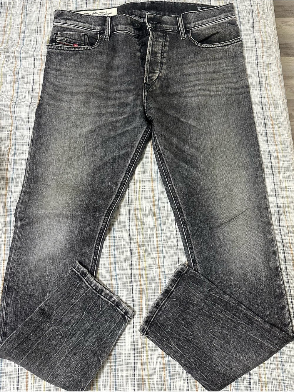 Diesel Tepphar Men's Slim Fit Grey Jeans